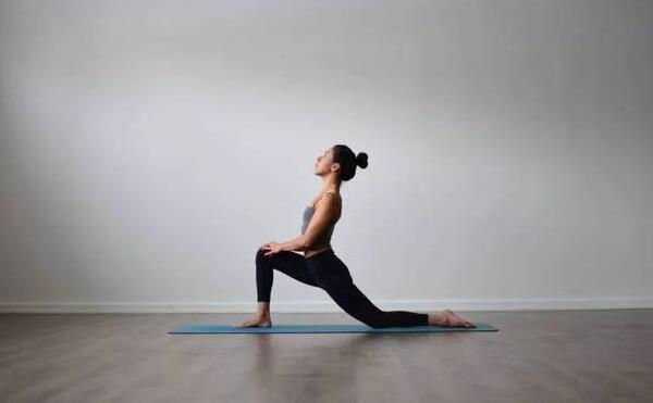 最减肥的瑜伽动作 练好4个动作轻松减肥一月见效