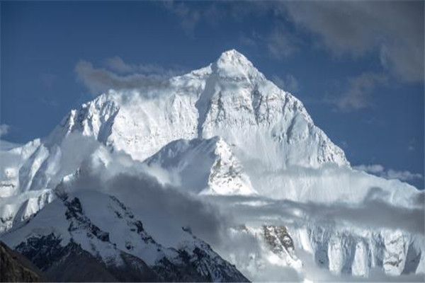 世界海拔最高的地方是哪里 珠穆朗玛峰海拔高度8844米