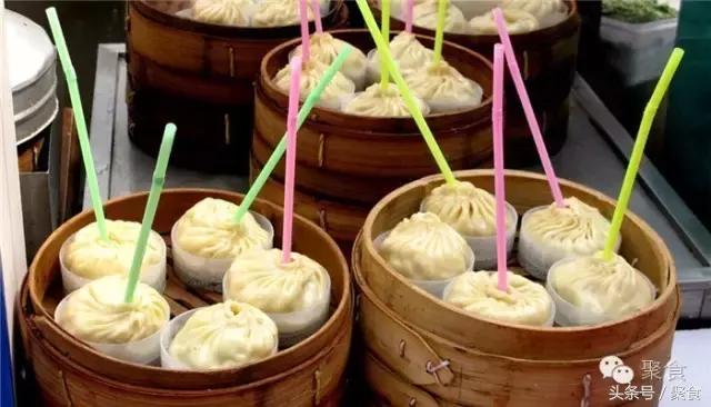 上海这条美食街满满都是网红小吃，快要控制不住自己了！