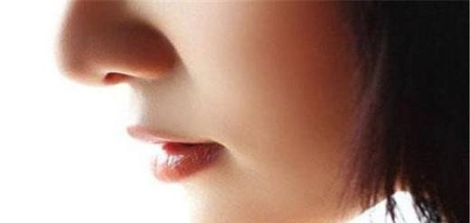 玻尿酸隆鼻后鼻部肿胀怎么办？