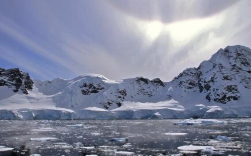 南极腹地711事件 南极冰层下有一座超现代化城市