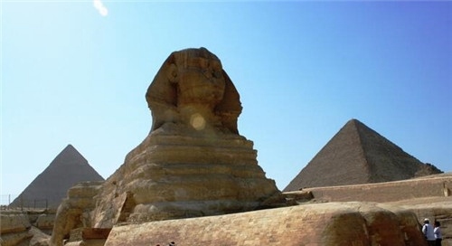 埃及狮身人面像之谜 狮身人面像是谁？的脸又是谁？建造的