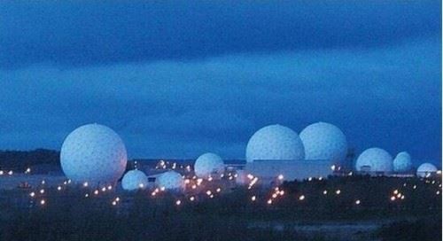 曼威斯山英国皇家空军基地 暗中监视世界所有国家动向