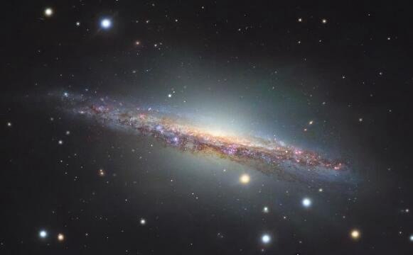 比银河系大3万倍的星系 它是宇宙中最大的螺旋星系