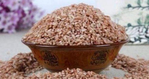 色泽红润软糯香甜 8000元一斤的大米（玉田胭脂米）