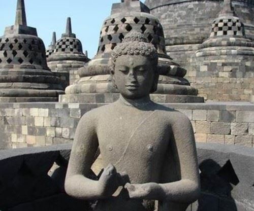 印尼千年佛坛之谜 千年不朽至今无人能懂