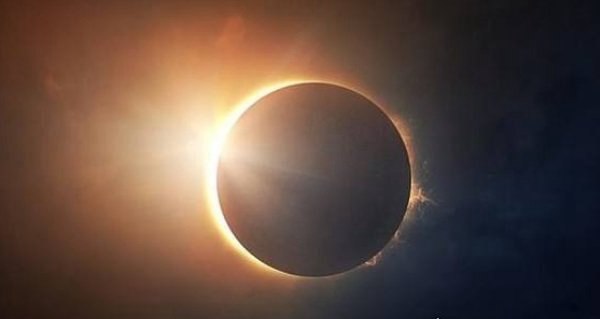 千年一遇的天文奇观 发生日食会出现什么？大灾（大多为自然灾害）