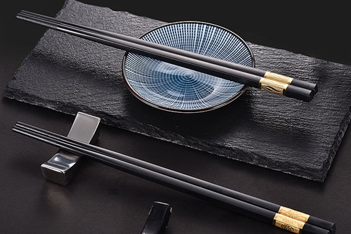 中国古代是从什么时候开始使用筷子的?
