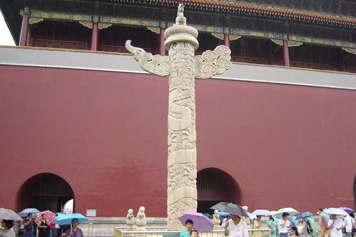 天安门前的石柱子叫什么?在古代有着什么作用?