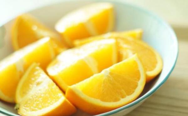 橙子和酸奶能一起吃吗？不能同食会出现腹胀等症状